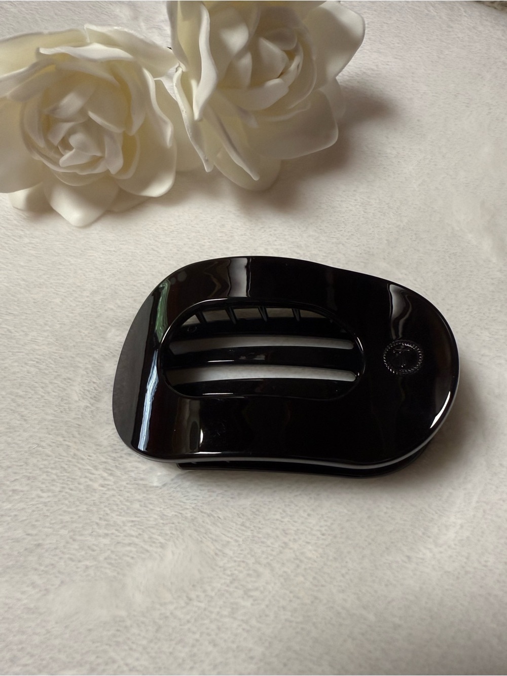 Teleties Flat Round Hair Clip Black- Medium